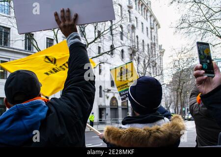 ALDWYCH, LONDON, ENGLAND - 6. Dezember 2020: Protestierende am Kisaan protestieren vor dem India House und protestieren solidarisch mit den Bauern Punjabs Stockfoto