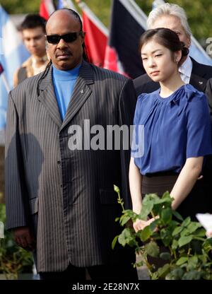 Der Singer-Song-Autor und UN-Friedensbotschafter Stevie Wonder und die olympische Goldmedaillengewinnerin Yuna Kim besuchen am 15. September 2011 das UN-Hauptquartier zur 30. Feier des Internationalen Friedenstages in New York City, NY, USA. Foto von Luiz Rampelotto/ABACAPRESS.COM Stockfoto