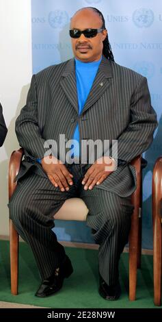 Stevie Wonder, Singer-Song-Autorin und UN-Friedensbotschafterin, besucht am 15. September 2011 das UN-Hauptquartier zur 30. Feier des Internationalen Friedenstages in New York City, NY, USA. Foto von Luiz Rampelotto/ABACAPRESS.COM Stockfoto
