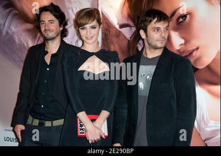 L-R Remi Bezancon, Louise Bourgoin und Pio Marmai bei der Premiere des Films 'UN Heureux Evenement', der am 26. September 2011 im UGC Cine Cite Bercy Theater in Paris, Frankreich, stattfand. Foto von Nicolas Genin/ABACAPRESS.COM Stockfoto