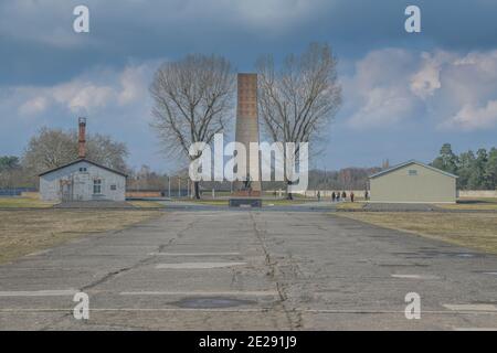 Appellplatz, Obelisk, Nationale Mahn und Gedenkstätte der DDR von 1961, Gedenkstätte und Museum Konzentrationslager Sachsenhausen, Oranienburg, Landkr Stockfoto