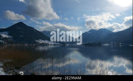 Schliersee, Deutschland: Der Alpensee im Winter Stockfoto