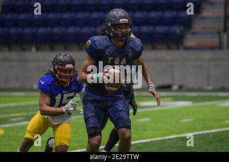 Team TOA Quarterback Nicholaus Iamaleava Jr, während eines Fußballspiels gegen Team Elite, Freitag, 8. Januar 2021, in Bullhead City, Arizona (Dylan Stewart/I Stockfoto