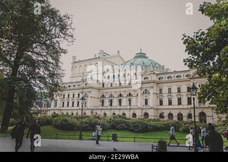 Bunte Gebäude Juliusz Slopacki Theater im alten Krakau Stockfoto