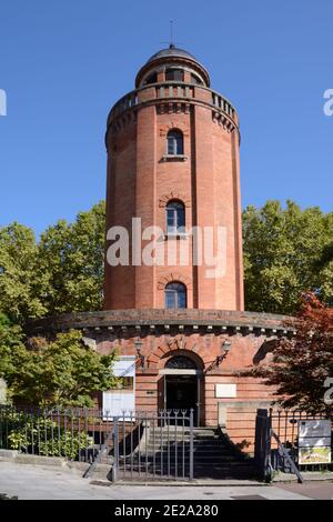 Château d'Eau Laganne, ein Wasserturm aus Ziegelsteinen, heute eine Photogalerie und Museum in Toulouse Frankreich Stockfoto