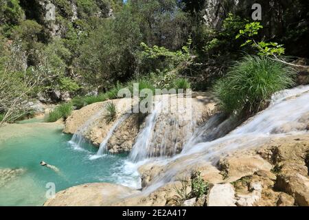 Seen von Polylimnio, ein natürlicher Seenkomplex in Messinia Region, Peloponnes, Griechenland, Europa. Stockfoto