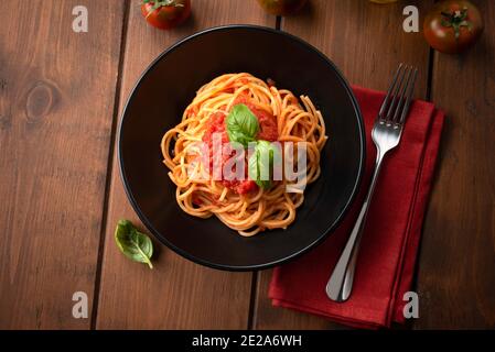 Gericht von klassischen Spaghetti mit Tomatensauce, italienische Küche Stockfoto
