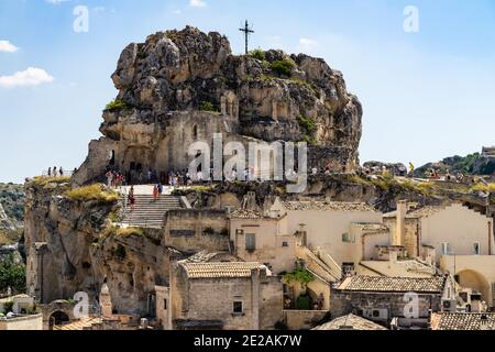 Die alte Kirche von Santa Maria De Idris, eine alte Höhlenkirche in den Felsen geschnitzt, Matera, Basilicata, Italien Stockfoto