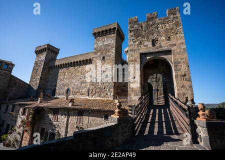 Rocca Monaldeschi della Cervara, Burg und Altstadt von Bolsena, Latium, Italien, Europa Stockfoto