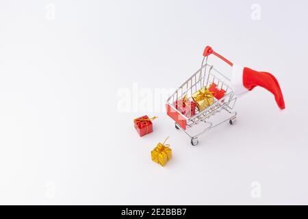 Geschenke für Weihnachten kaufen Stockfoto