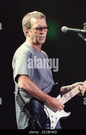 Eric Clapton im Konzert in der Birmingham NEC Arena in Birmingham, Großbritannien. Oktober 1998 Stockfoto