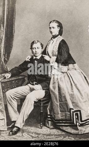 Vintage 19. Jahrhundert Foto: Seine Königliche Hoheit Prinz Edward, Prinz von Wales, später König Edward 7., mit seiner Frau, Prinzessin Alexandra von Dänemark. Stockfoto