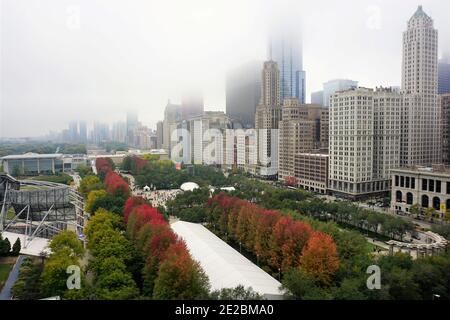 Nebliger Herbsttag in Chicago Stockfoto