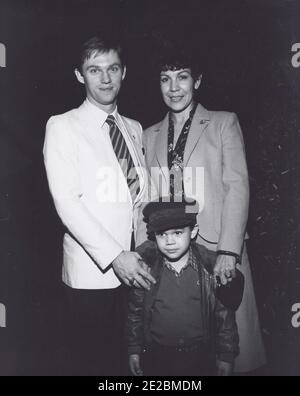 Richard Thomas mit Frau Alma Gonzales und Sohn Richard Francisco Credit: Ralph Dominguez/MediaPunch Stockfoto