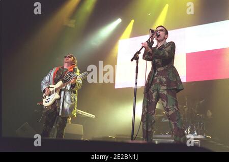 Die Eurythmics im Konzert in der Wembley Arena in London, Großbritannien. November 1999 Stockfoto