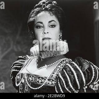 DER SPIEGELRISS HATTE 1980 Columbia-Warner Distributors Film mit Elizabeth Taylor Stockfoto