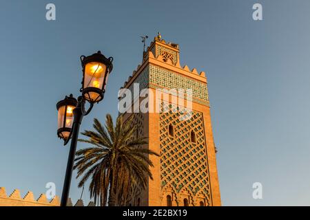 Minarett der Kasbah Moschee, auch bekannt als Moulay al-Yazid Moschee, in Marrakesch, Marokko Stockfoto
