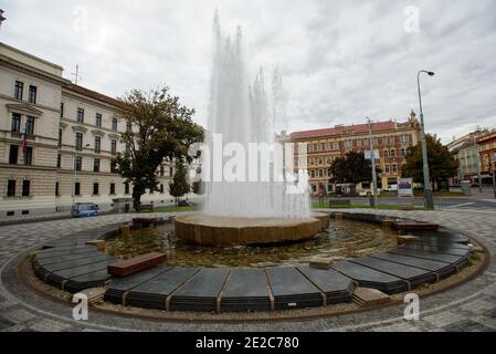 Prag, Tschechien - 15. September 2015: Ein Brunnen in Prag, Tschechien. Stockfoto