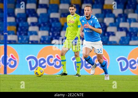 SSC Napoli's Kossovari-Verteidiger Amir Rrahmani kontrolliert den Ball während des italien-Cup-Fußballspiels SSC Napoli gegen Empoli. Stockfoto