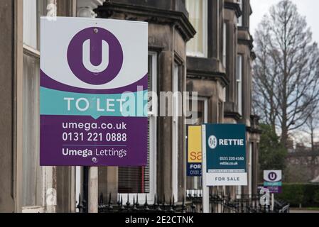 Immobilienmakler unterschreiben auf Wohnimmobilien in Edinburghs Neustadt. Stockfoto