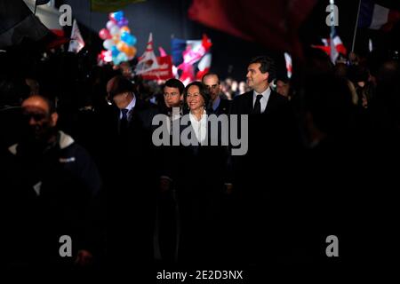 Segolene Royal, Arnaud Montebourg Teilnahme an einem Treffen in 'La Halle Fressinet', in Paris Frankreich, am 22. Oktober 2011. Francois Hollande wurde bei den bevorstehenden französischen Präsidentschaftswahlen im Mai 2012 zum Kandidaten der Sozialistischen Partei Frankreichs ernannt. Foto von Jean-Luc Luyssen/ABACAPRESS.COM Stockfoto