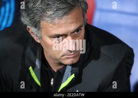 Real Madrids Trainer Jose Mourinho vor dem Champions-League-Fußballspiel Lyon gegen Real Madrid in Lyon, Frankreich, am 2. November 2011. Real Madrid gewann 2:0. Fotos von Vincent Dargent/ABACAPRESS.COM Stockfoto