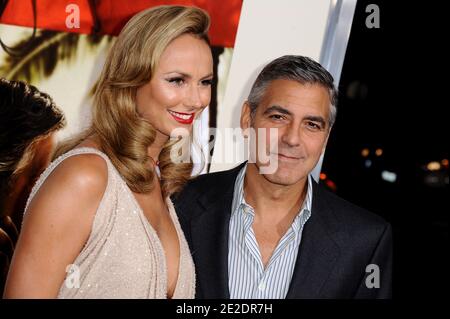 George Clooney und Stacy Keibler besuchen die Premiere von "The Descendants" am AMPAS Samuel Goldwyn Theater am 15. November 2011 in Los Angeles, CA, USA. Foto von Lionel Hahn/ABACAPRESS.COM Stockfoto