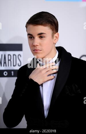 Justin Bieber nimmt an den American Music Awards 2011 im Nokia Theater in Los Angeles, CA, USA, 20. November 2011 Teil. Foto von Lionel Hahn/ABACAPRESS.COM Stockfoto