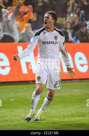 David Beckham feiert am 20. November 2011 im Home Depot Center in Los Angeles, CA, USA, nach dem letzten Pfiff des MLS Cup 2011. LA Galaxy besiegt Houston Dynamo 1-0. Foto von Lionel Hahn/ABACAPRESS.COM Stockfoto