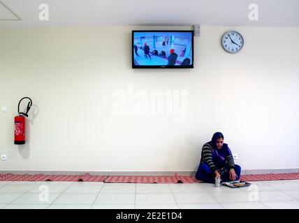 Am 20. November 2011 wurde in Bobigny, in der Nähe von Paris, Frankreich, der erste "Gurdwara", der Ort der Anbetung der Sikhs, der Anhänger des Sikhismus, in der Region Ile-de-France eröffnet. Foto von Alain Apaydin/ABACAPRESS.COM Stockfoto