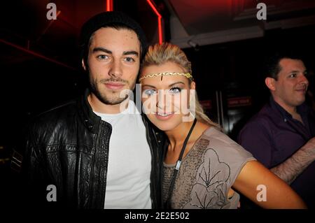 Die Tänzerin Katrina Patchett und Valentin D'Hoore (Koh Lanta) besuchten am 24. November 2011 das 20-jährige Bestehen des Hard Rock Cafe in Paris, Frankreich. Foto von Thierry Plessis/ABACAPRESS.COM Stockfoto