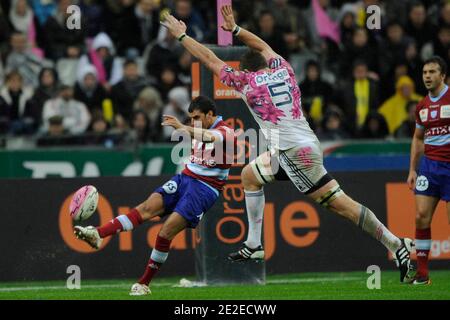 Jonathan Wisniewski von Racing-Metro während des französischen Top 14 Rugby-Spiels Stade Francais gegen Racing-Metro im Stade de France in Saint-Denis, Frankreich, am 3. Dezember 2011. Stade Francais gewann 29:6. Foto von Henri Szwarc/ABACAPRESS.COM Stockfoto