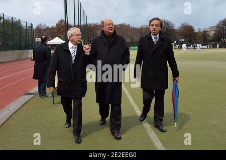 Remy Pflimlin während des Fußballspiels Radio France gegen France Television im Rahmen der 25. Telethon, die am 3. Dezember 2011 im Emile Antoine Stadium in Paris, Frankreich, stattfand. Foto von Thierry Plessis/ABACAPRESS.COM Stockfoto