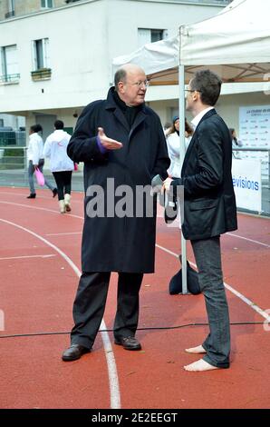 Remy Pflimlin während des Fußballspiels Radio France gegen France Television im Rahmen der 25. Telethon, die am 3. Dezember 2011 im Emile Antoine Stadium in Paris, Frankreich, stattfand. Foto von Thierry Plessis/ABACAPRESS.COM Stockfoto