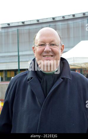 Remy Pflimlin während des Fußballspiels Radio France gegen France Television im Rahmen der 25. Telethon, die am 3. Dezember 2011 im Emile Antoine Stadium in Paris, Frankreich, stattfand. Foto von Thierry Plessis/ABACAPRESS.COM Stockfoto