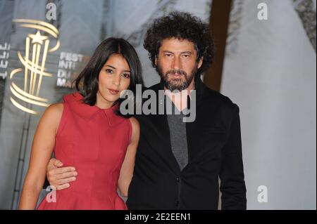 Leila Bekhti und Radu Mihaileanu kommen zum 11. 'Marrakech Film Festival' vor der Vorführung von 'Paris bei Nacht' in Marrakesch, Marokko am 4. Dezember 2011. Foto von Nicolas Briquet/ABACAPRESS.COM Stockfoto