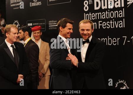 DER US-Regisseur Brad Bird, der Schauspieler Tom Cruise und der britische Schauspieler Simon Pegg nahmen an der Premiere von "Mission: Impossible - Ghost Protocol" am ersten Tag des 8. Jährlichen Dubai International Film Festival Teil, das am 7. Dezember 2011 im Madinat Jumeriah Complex in Dubai, Vereinigte Arabische Emirate, stattfand. Foto von Ammar Abd Rabbo/ABACAPRESS.COM Stockfoto