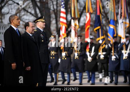 US-Präsident Barack Obama und der irakische Premierminister Nuri al-Maliki nehmen am 12. Dezember 2011 an einer Kranzniederlegung auf dem Nationalfriedhof von Arlington in Arlington, VA, USA, Teil. Foto von Olivier Douliery/ABACAPRESS.COM Stockfoto