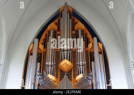 Reykjavik, Island - 20. Juni 2019 - die Orgelpfeifen in der Hallgrimskirkja Kirche Stockfoto