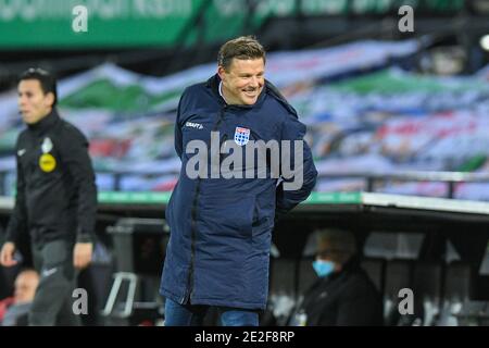 ROTTERDAM, NIEDERLANDE - JANUAR 13: Trainer John Stegeman von PEC Zwolle beim niederländischen Eredivisie-Spiel zwischen Feyenoord und PEC Zwolle am D Stockfoto