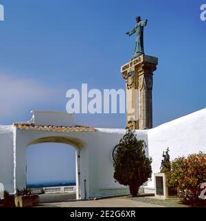 Statue von Christus auf dem Gipfel des Monte Toro Menorca Spanien. Es ist der höchste Punkt auf Menorca mit 358 Metern Stockfoto