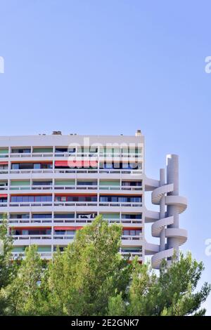 Marseille (Südostfrankreich): Le Brasilia, ein 22-stöckiges Hochhaus aus dem 20. Jahrhundert, erbaut 1967 in der Nähe des Wohnhauses Cite Ra Stockfoto