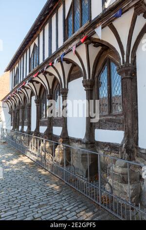 St. Leonard's Hospital in Tickhill, South Yorkshire - ein mittelalterliches Fachwerkgebäude, das heute als Gemeinderaum genutzt wird Stockfoto