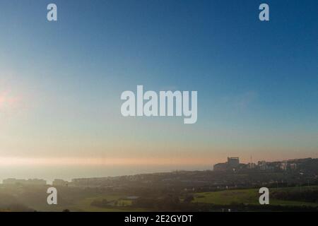 Blick auf Brighton vom East Brighton Golf Club, Brighton & Hove, East Sussex, Großbritannien Stockfoto