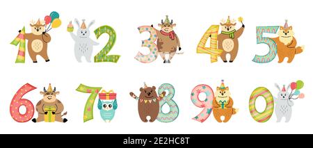 Gruß Happy Birthday Tier mit Zahl Cartoon-Set. Gratulieren Kind zum Geburtstag. Flache Hirsch und Hase, Stier Eule und Fuchs, Bär. Handgezeichnete Cartoon-Figur in Hut. Isolierte Vektordarstellung Stock Vektor