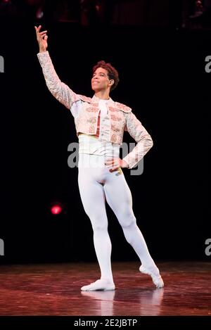 Carlos Acosta probt Don Quixote als Teil von Carlos Acosta: The Classical Farewell in der Royal Albert Hall - London. Foto Datum: Montag 3. Oktober 2016. Bildnachweis sollte lauten: David Jensen/EMPICS Entertainment Stockfoto