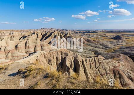 Der Badlands National Park in South Dakota gilt als Heimat einer der weltweit reichsten Vorkommen an fossilen Tierbetten von Säugetieren sowie einer beeindruckenden Landschaft. Stockfoto