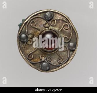 Disk Brooch, fränkisch, 7. Jahrhundert. Stockfoto