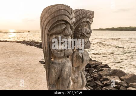 Hawaii USA Puuhonua o Honaunau war während des Krieges ein Zufluchtsort für Gesetzesbrecher, besiegte Krieger und Zivilisten. Stockfoto