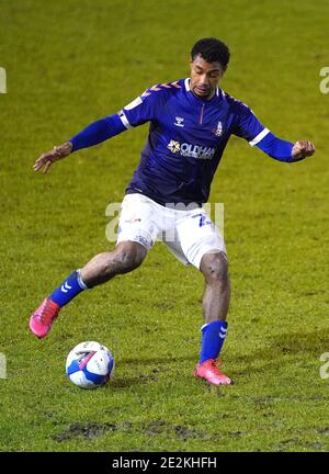 Oldham Athletic Raphael Diarra während der Sky Bet League zwei Spiel im Boundary Park, Oldham. Stockfoto